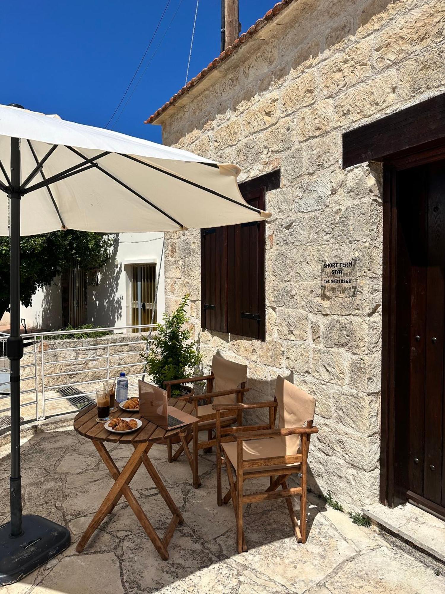 Villa Saint George Stone Costa Demetriou Kathikas Bilik gambar